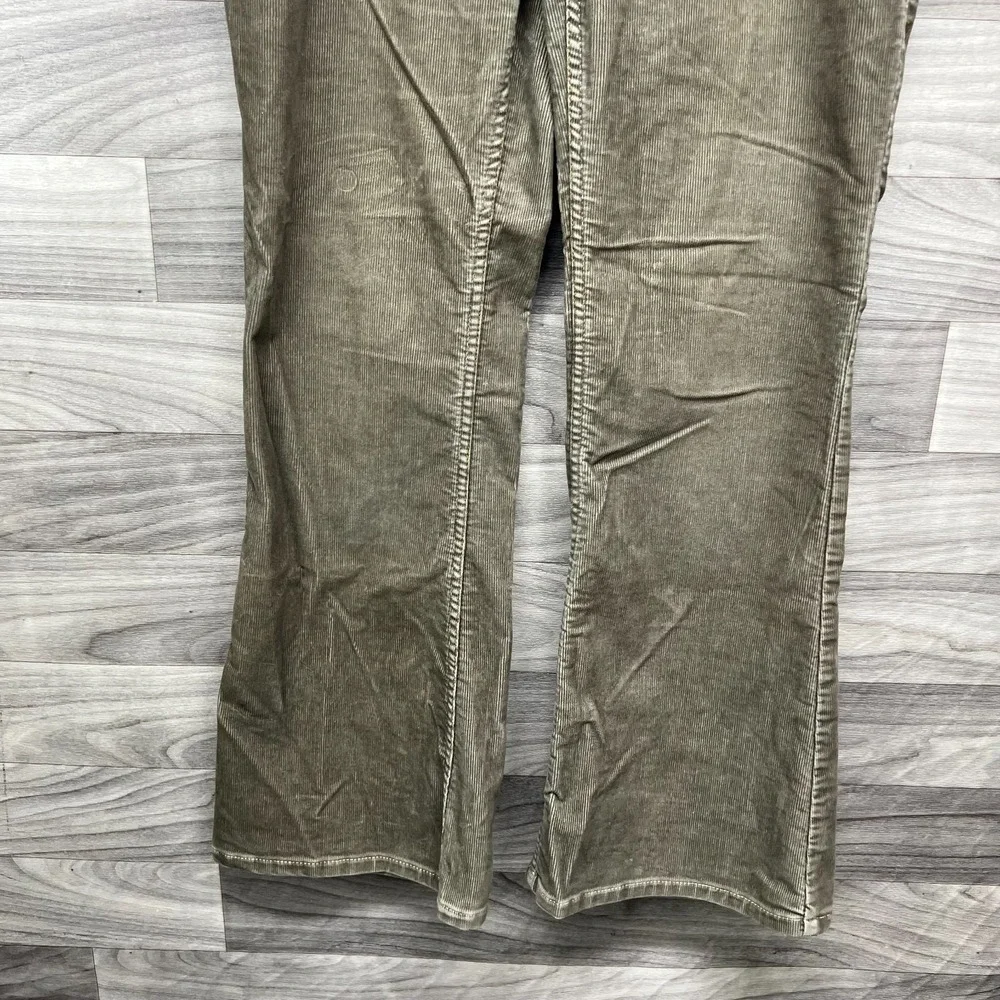 Mossimo Corduroy Pants Womens Size 13 Green Flare Leg Five Pocket Stretch Preppy